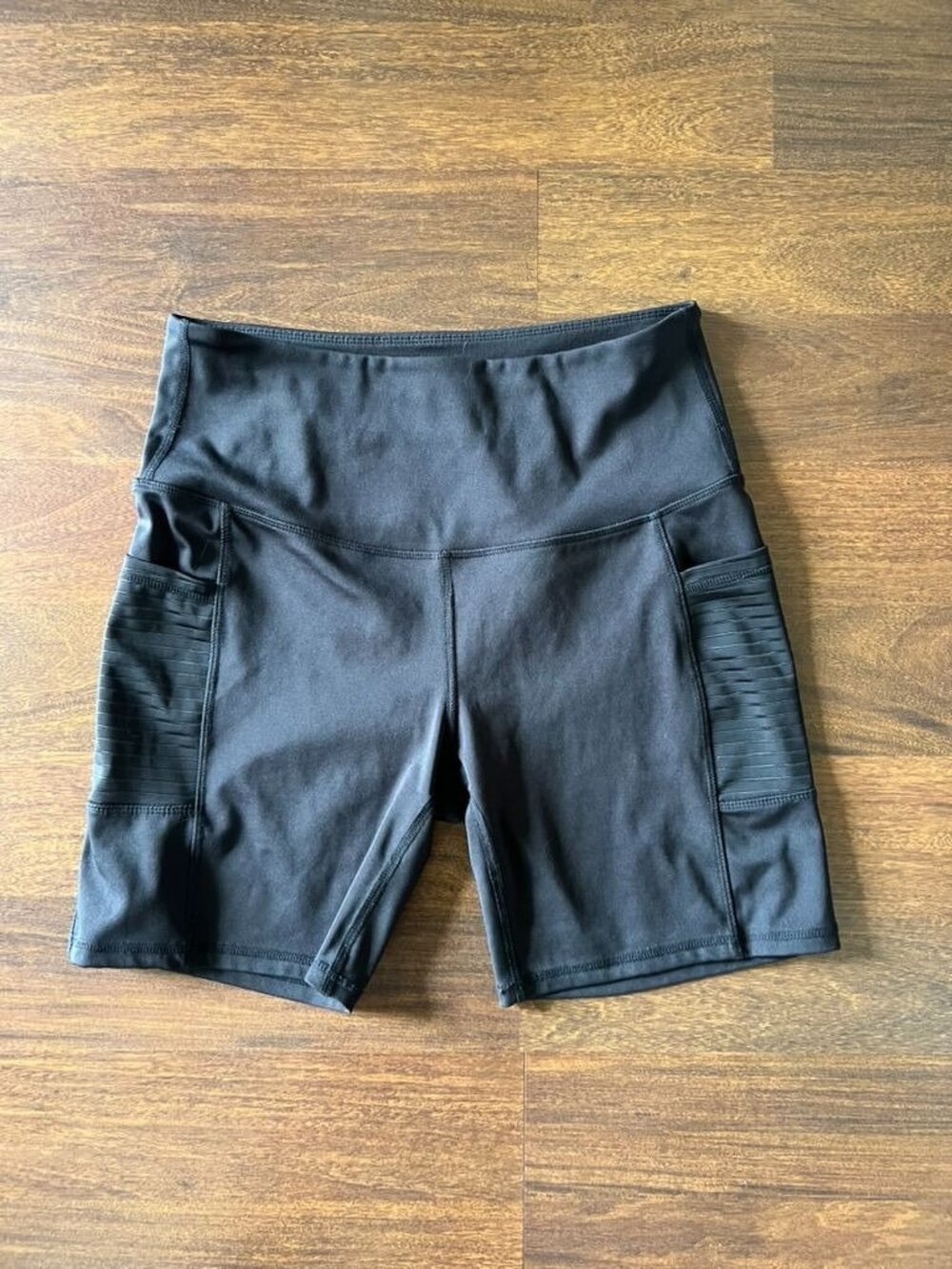 LegEnd Active Womens Biker Shorts Size Large Black High Waist Side Pockets